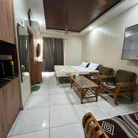 Matrix Studios Noida Exteriör bild
