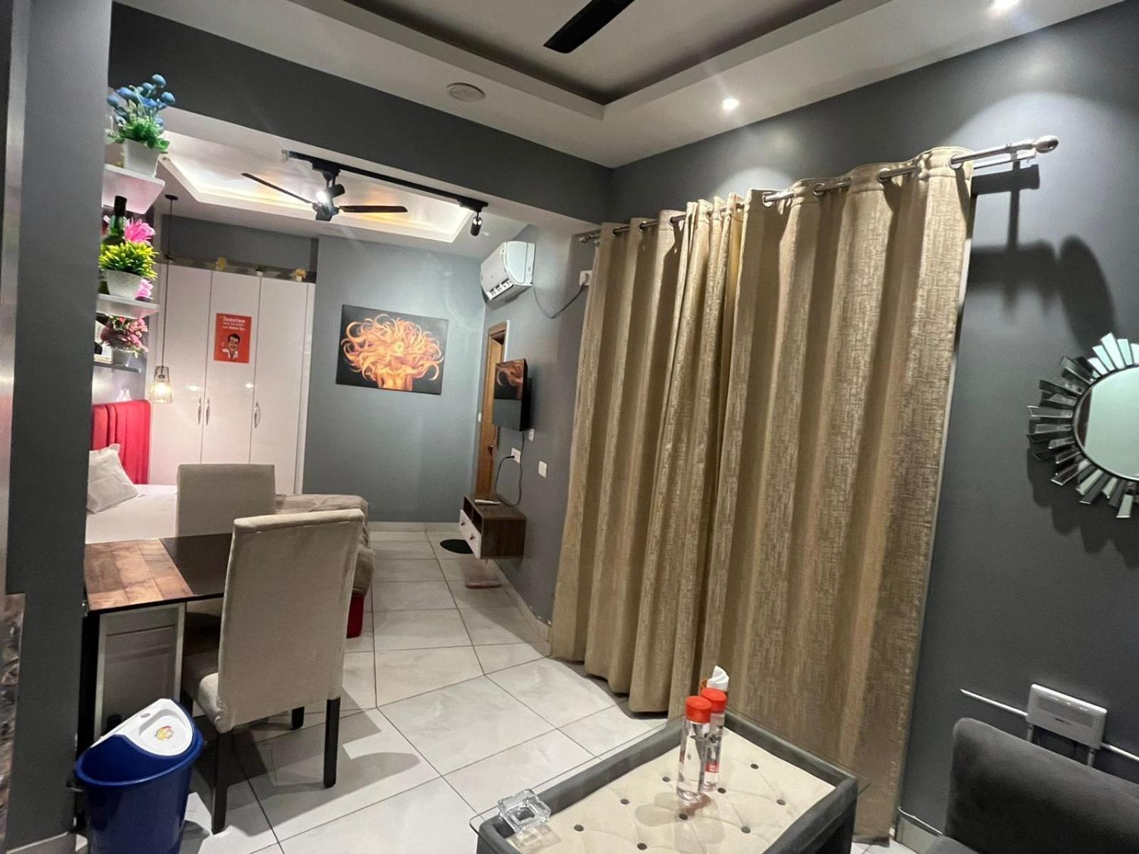 Matrix Studios Noida Exteriör bild